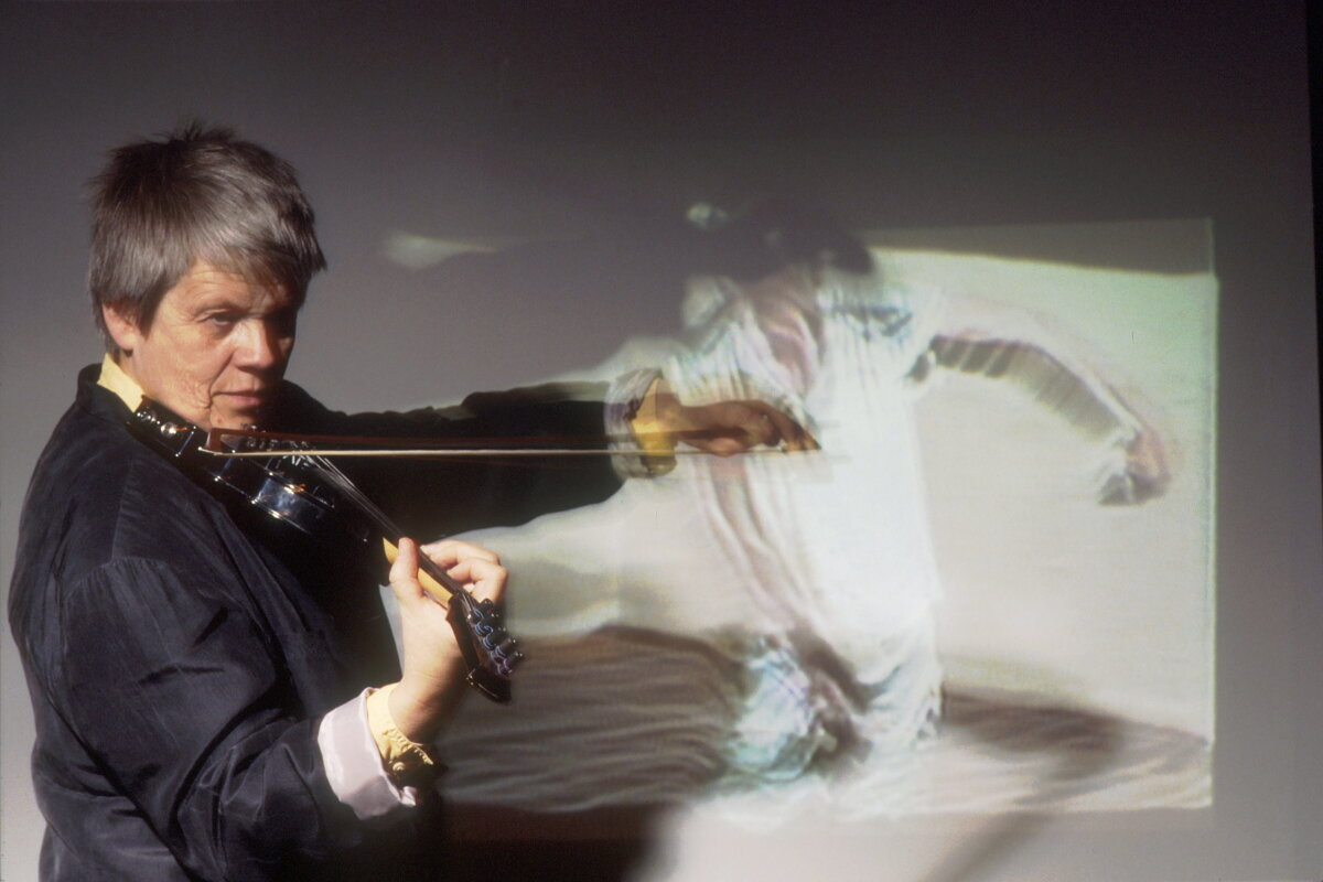 Performativita v dílech Garyho Hilla, Steiny a Woodyho Vašulkových